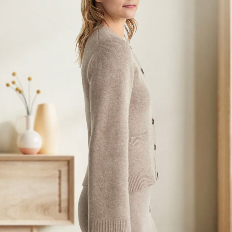 Damska - Kardigan - Rozszerzane rękawy - Casual Comfort - Stylowy i wygodny wybór na każdą okazję