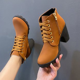 Damska - Botki do Kostki - Modischer Blockabsatz - Stylowe i Wygodne Buty na Każdą Okazję