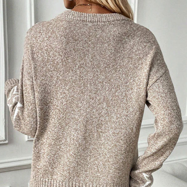 Damska - Sweter dzianinowy - Szerokim kroju z motywem gwiazdek - Stylowy i komfortowy wybór na każdą okazję