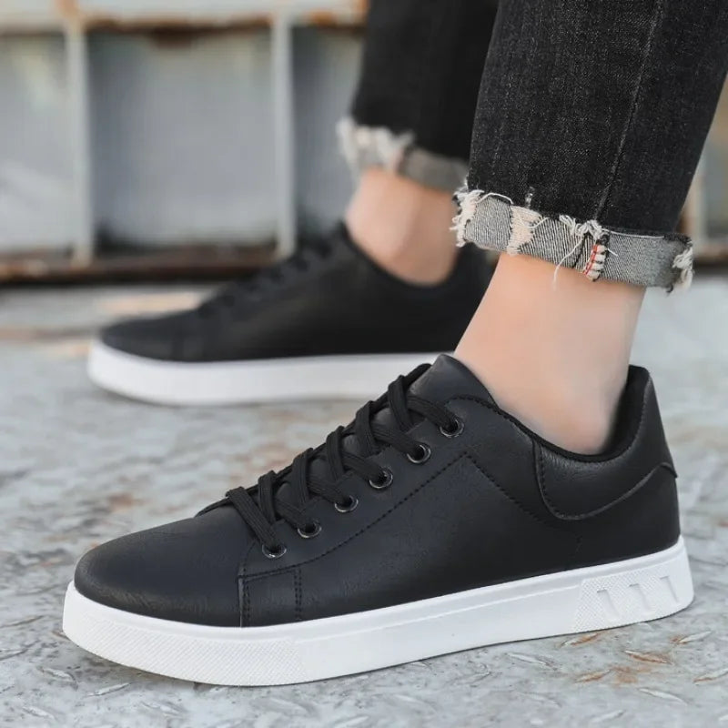 Męska - Skórzane trampki - Lässiger Schnürschuh - Stylowe i Wygodne Buty na Co Dzień