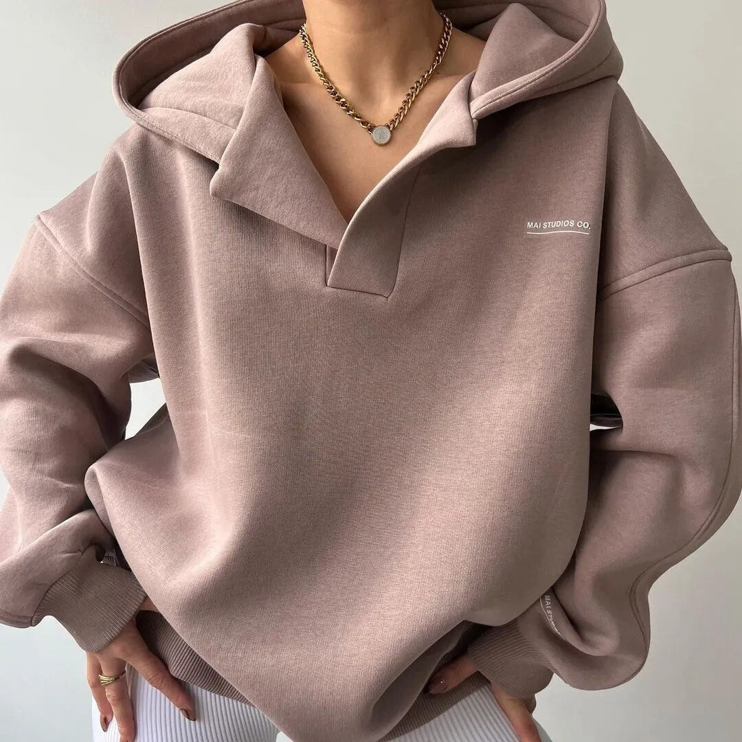 Damska - Bluza Oversize z Kapturem - Miękkiego materiału - Styl z Opadającym Ramieniem - Modna na Każdą Okazję