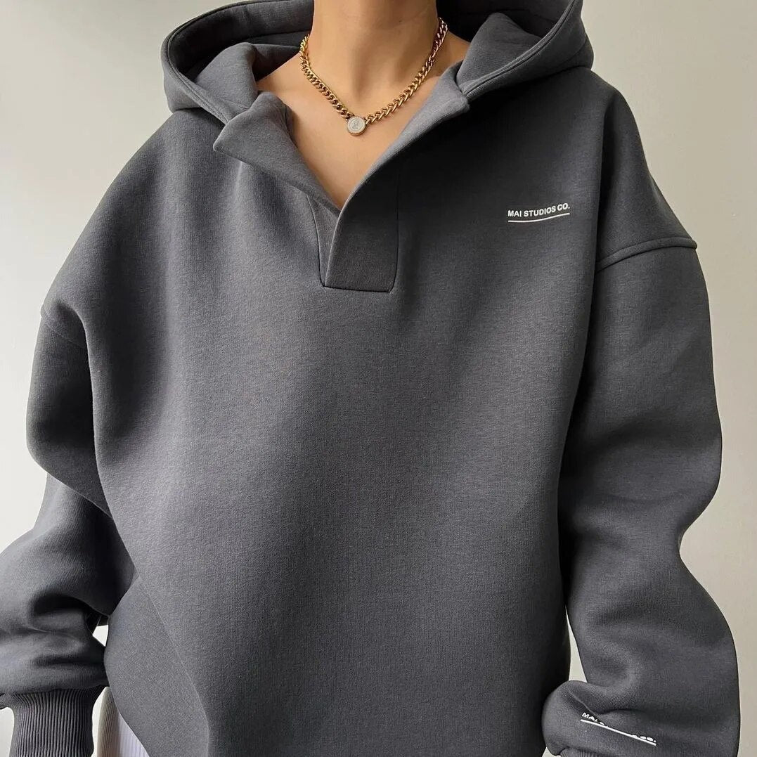 Damska - Bluza Oversize z Kapturem - Miękkiego materiału - Styl z Opadającym Ramieniem - Modna na Każdą Okazję
