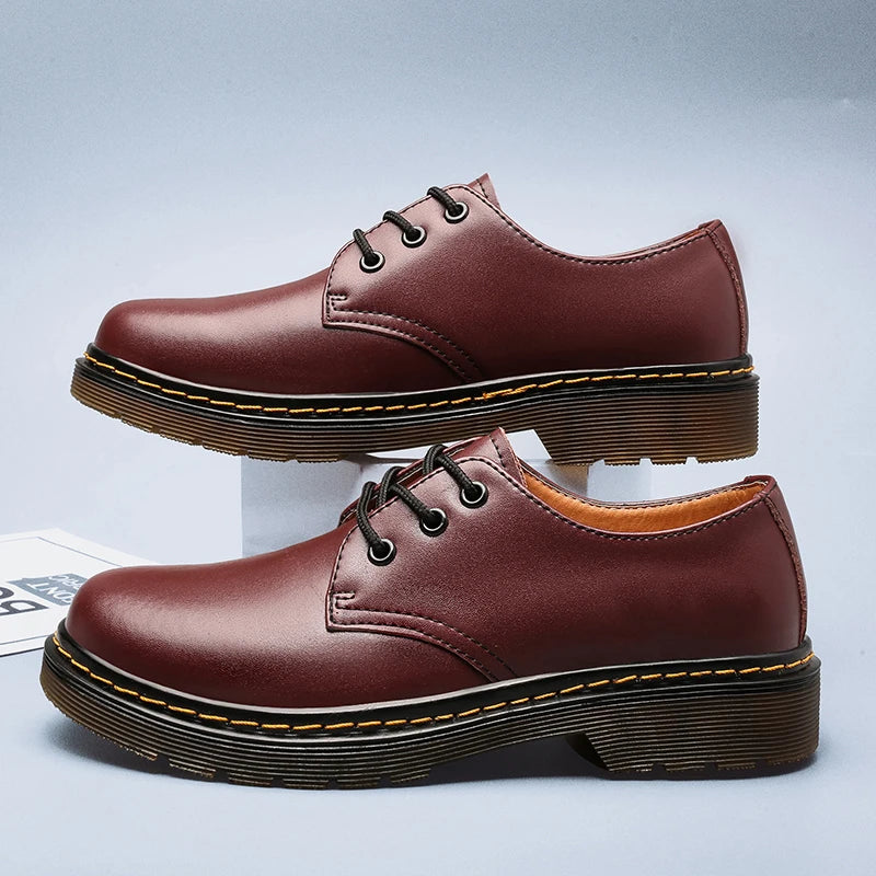 Męska - Buty Oxford - Gładka skóra - Klasyczne sznurowanie - Elegancki styl na każdą okazję