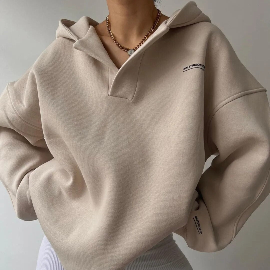Damska - Bluza Oversize z Kapturem - Miękkiego materiału - Styl z Opadającym Ramieniem - Modna na Każdą Okazję