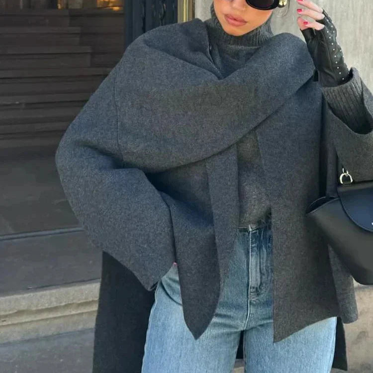 Damska - Elegancki płaszcz peleryna - Ciepły materiał - Stylowy wybór na każdą okazję