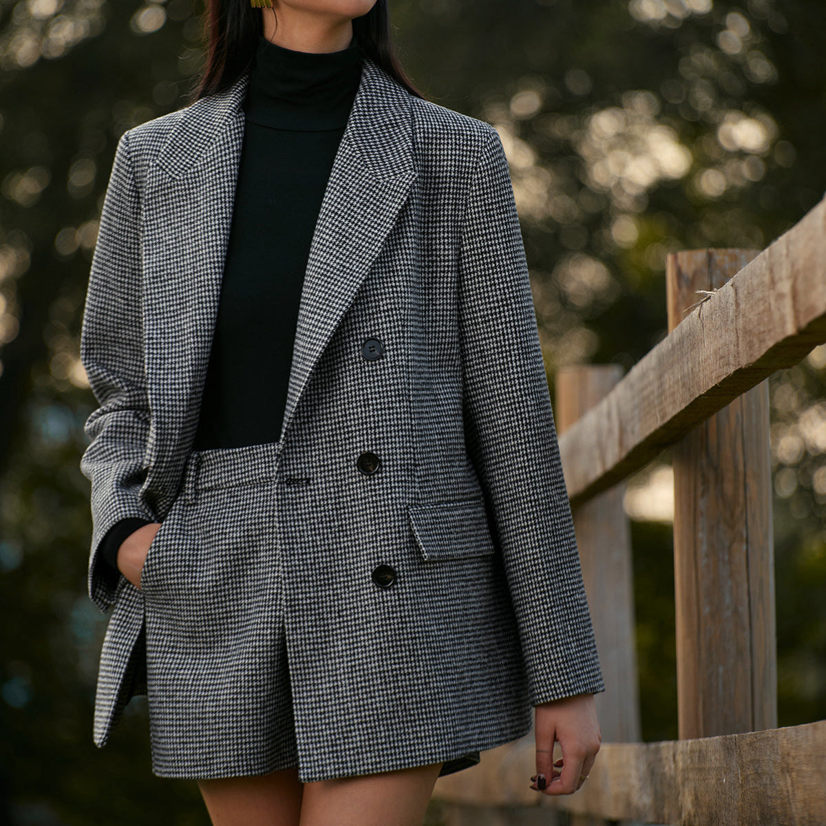 Damska - Dwurzędowy blezer tweedowy w pepitkę - Elegancki styl - Idealny na każdą okazję
