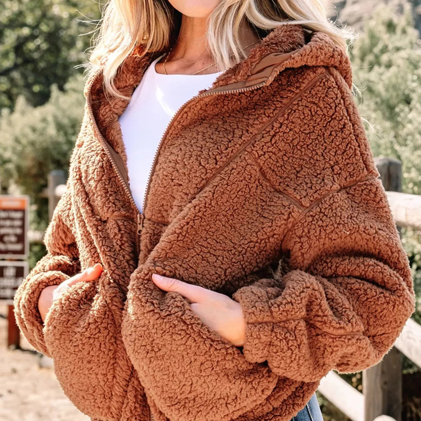 Damska - Kurtka pluszowa - Miękki materiał - Oversizowy krój - Luźny styl z zamkiem błyskawicznym