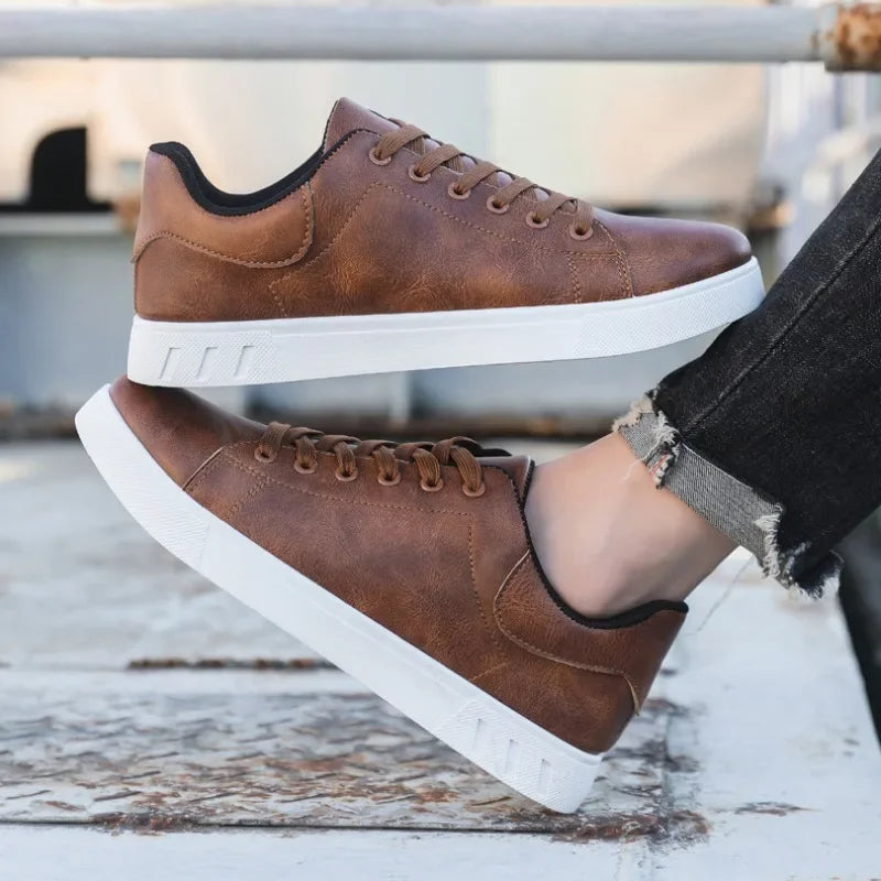 Męska - Skórzane trampki - Lässiger Schnürschuh - Stylowe i Wygodne Buty na Co Dzień