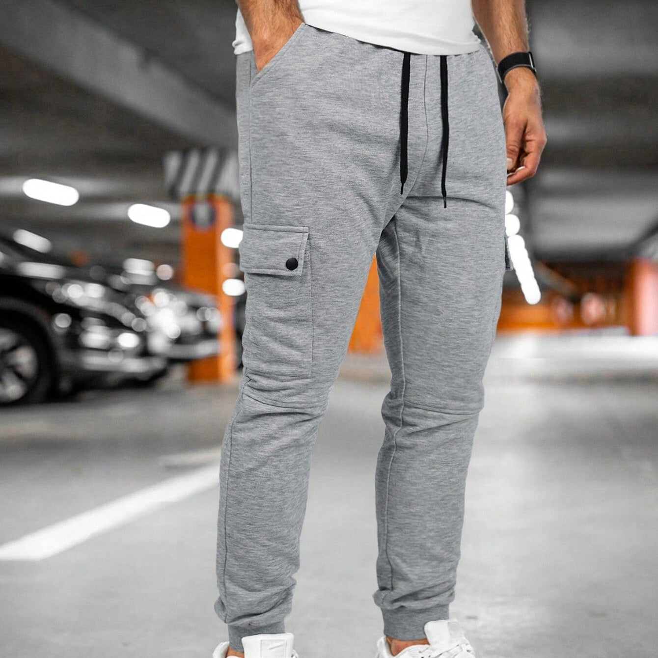 Męska - Spodnie cargo - Mankietem na kostce i regulowanym sznurkiem - Stylowe i funkcjonalne