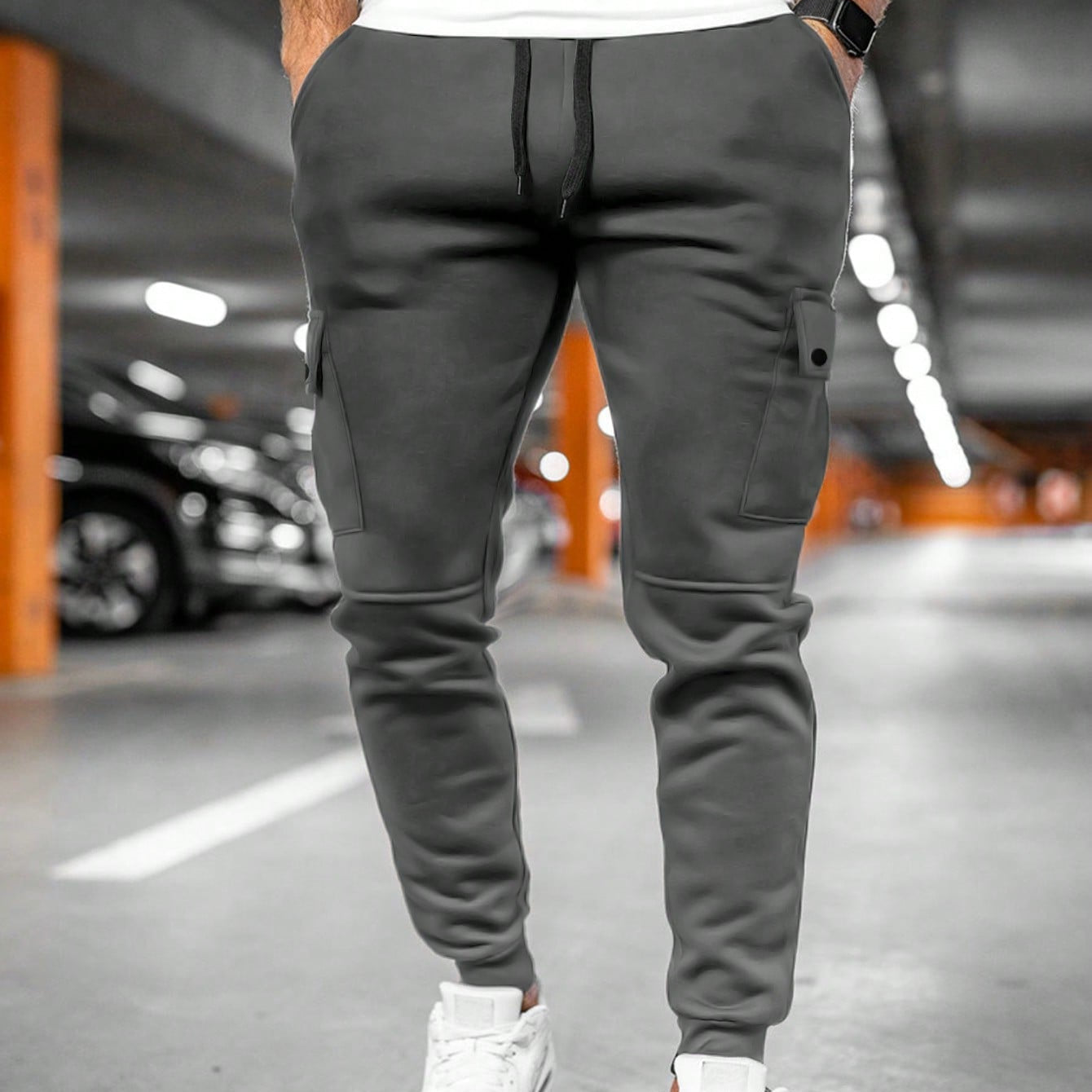 Męska - Spodnie cargo - Mankietem na kostce i regulowanym sznurkiem - Stylowe i funkcjonalne